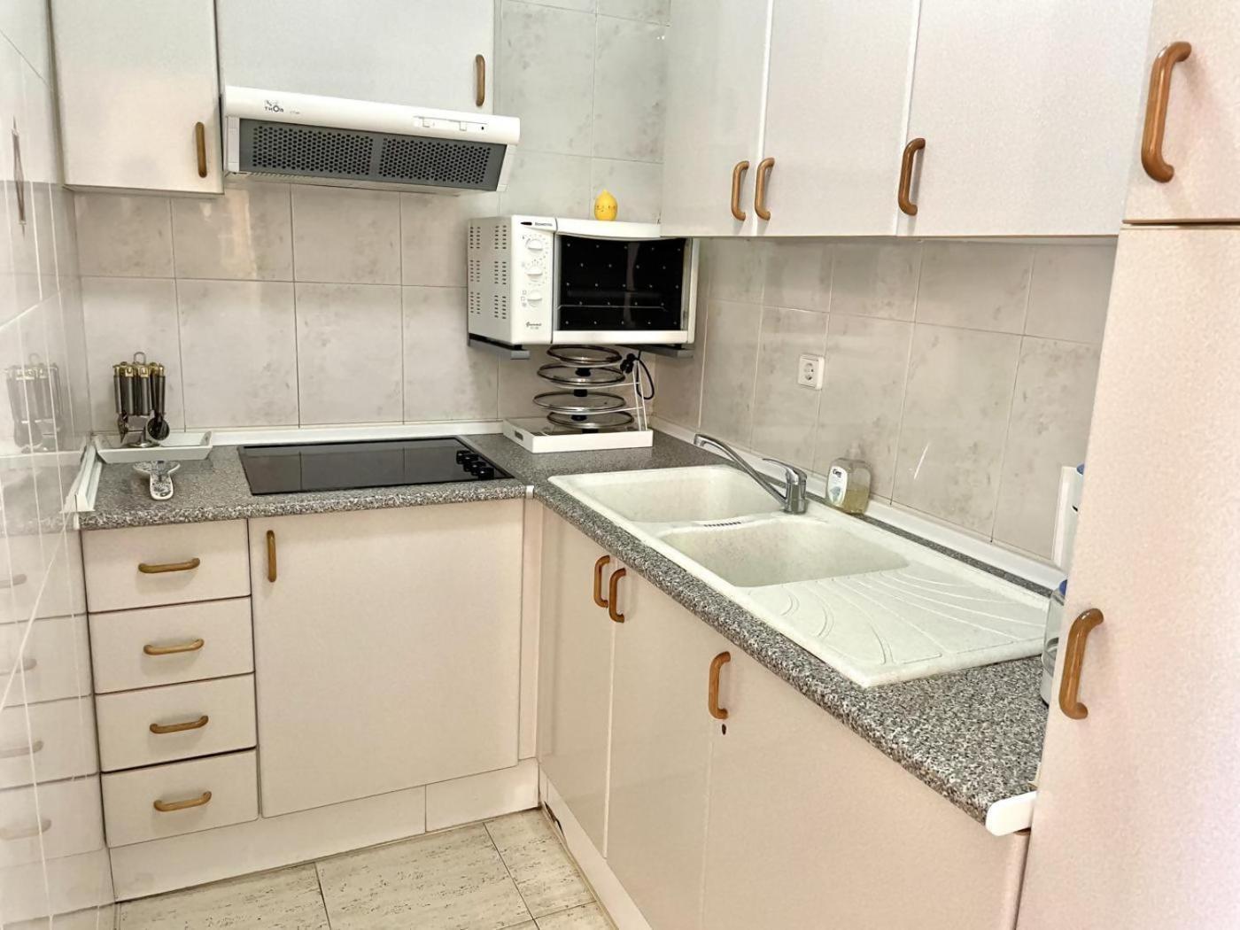 33Apartamento Soleado De Dos Habitaciones Empuriabrava Exterior photo